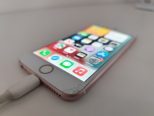 Iphone 16gb rose gold - iphone,