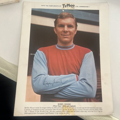 Bobby moore phoo tea - ty-phoo,