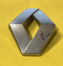 RENAULT - VINTAGE METAL CAR BADGE / EMBLEM (8200115114) - 105 X 93  MM