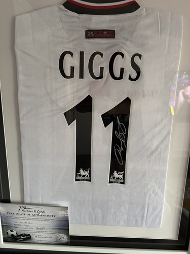 Man united signed shirts giggs - man,
