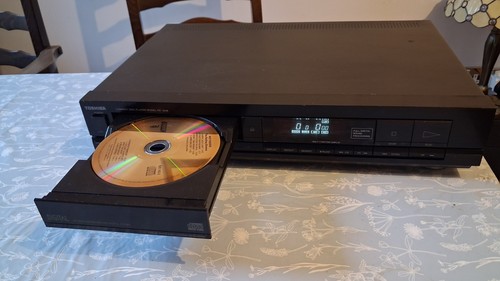 Made philips compact disc - made,