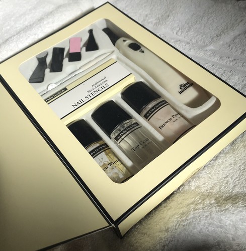 The color institute - , french