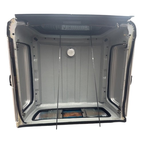 Volkswagen amarok canopy - volkswagen,