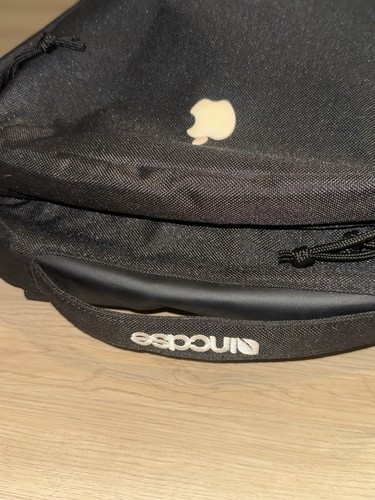 Incase apple logo - 15”, laptop