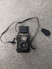 lubitel 166b camara with carry strap