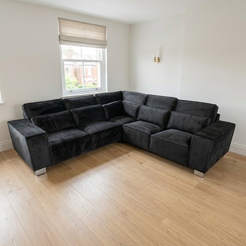 Sectional seater black - sectional,