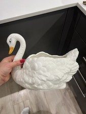 Antique Capodimonte swan pot