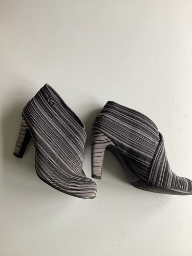 United nude bootie - united,