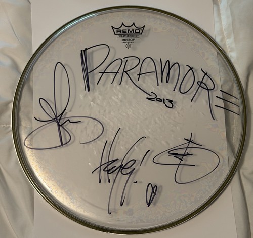 Paramore 2013 signed used - signed, &