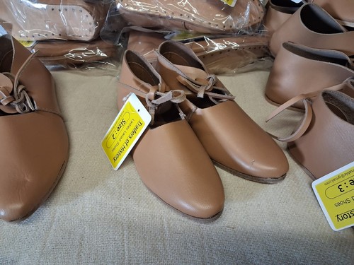 Ladies leather single laced - single,