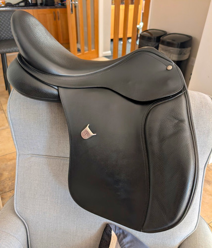 Bates dressage saddles black - saddles,