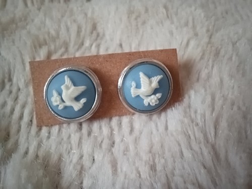 Vintage avon blue white - blue,