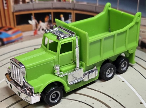 Slotcar racing model - model, train