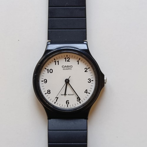 Casio classic quartz watch - classic,