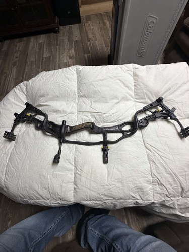 Hoyt carbon spyder riser - zt,