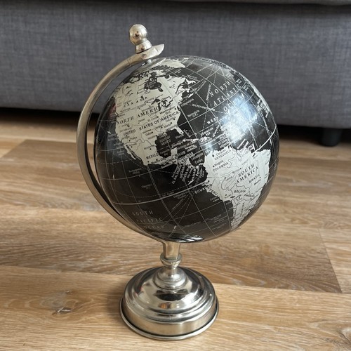 Vintage black silver world - silver,