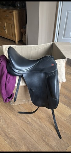 Kent and masters 17in dressage - 17in,