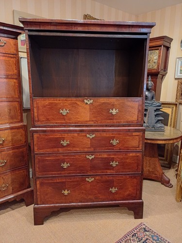 Early 18th century - 18th, walnut