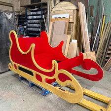 Life size santa sleigh - size,