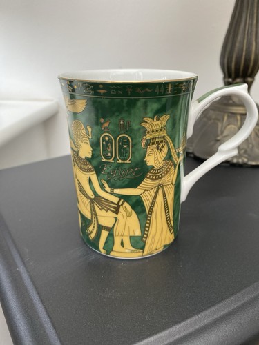 Fathi mahmoud porcelain - fathi,