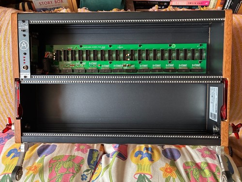 Arturia rackbrute eurorack - arturia,