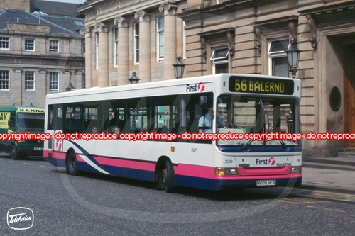 Bus photo first smt 220 - photo,