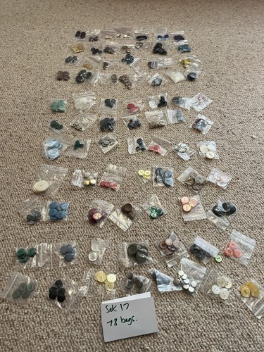 Sets vintage buttons - 78,