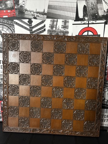 Vintage wooden tudor - wooden, rose