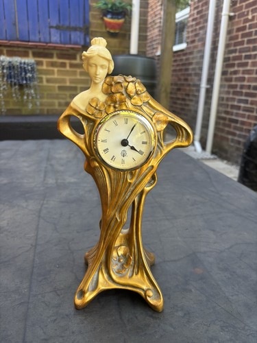 Mantel clock art - art, nouveau
