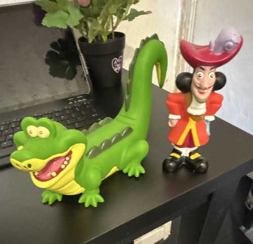 Peter pan captain - peter,