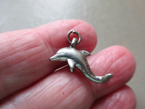 Cute vintage silver tone - cute,