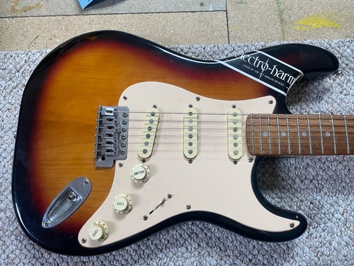 Legend stratocaster guitar - stratocaster,