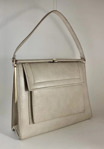 Vintage 1950s large well - large,