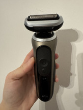 Braun Series 7 Men's Electric Shaver with Beard & Stubble Beard Trimmer