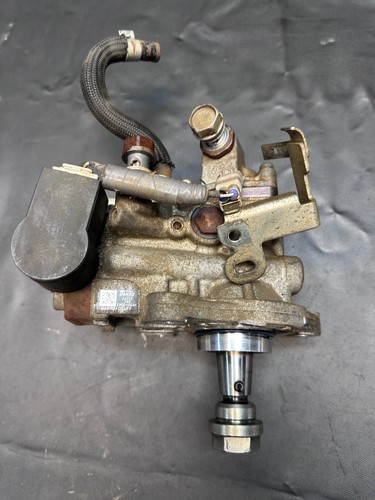 Toyota hilux fuel pump - toyota,