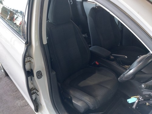 Seat front right - right, 308