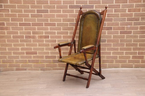 Antique foldable deck chair - foldable,