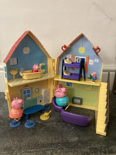 Peppa pig playhouse toy - pig,