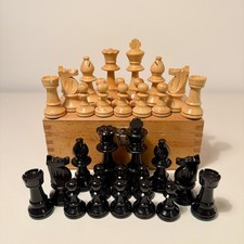 Chess Pieces Staunton Wood