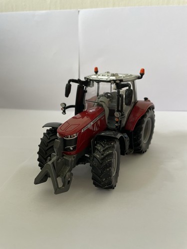 Scale britains massey - 1:32,