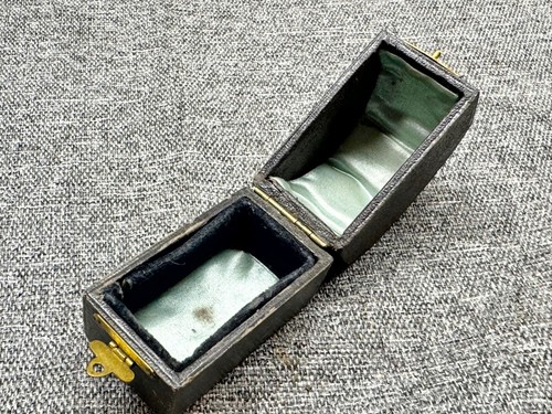 Antique jewellery napkin - antique,