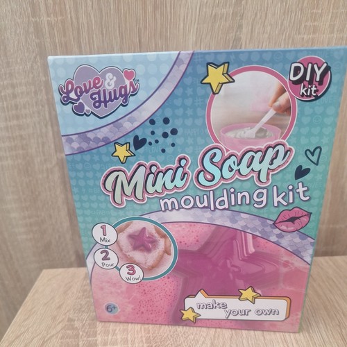 Love hugs mini soap - hugs, moulding
