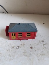 Triang 00 Guage R62 Station Waiting room