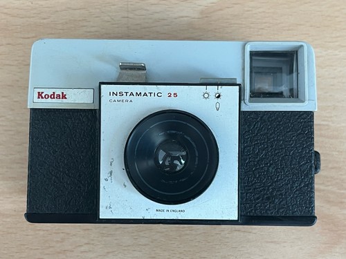 Kodak instamatic 126 film - kodak, 25