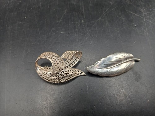 Silver leaf style - x2, brooches