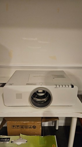 Panasonic ex600 6000 lumens - panasonic, pt-ex600