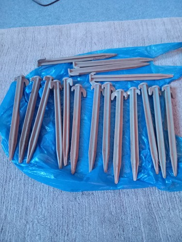 Inch tent pegs x17 - tent, plastic