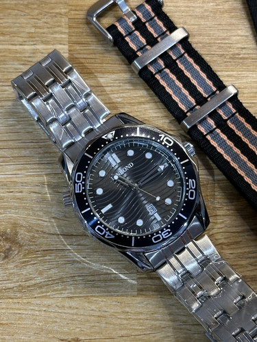 James bond 007 style watch - 007,