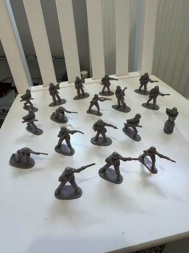 Grey plastic toy soldiers - grey,