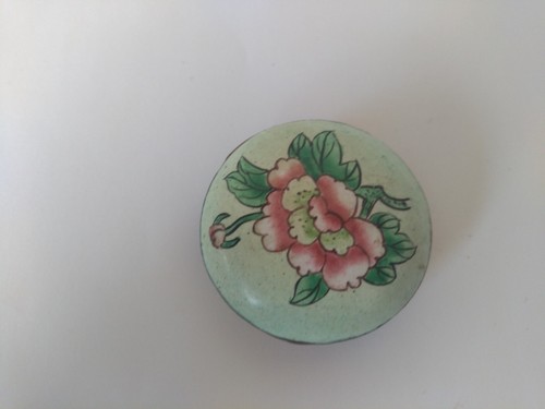 Lovely vintage pin holder - vintage,